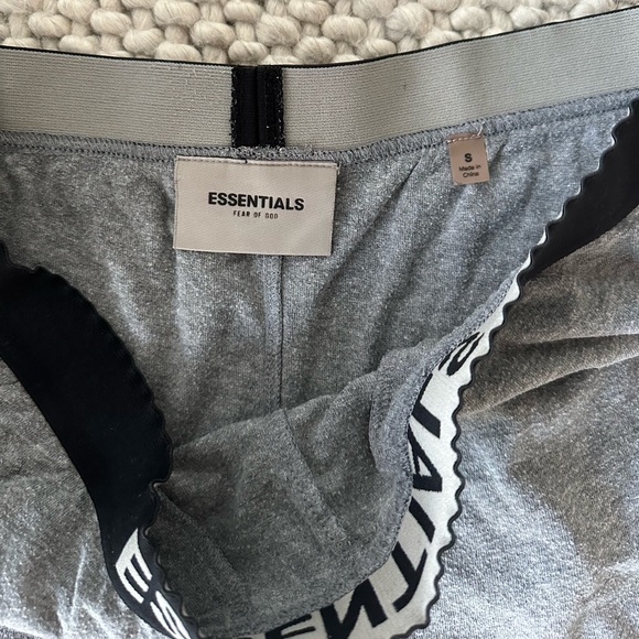 Fear Of God Essentials Grey Jersey Lounge Shorts - Size S - Picture 3 of 4